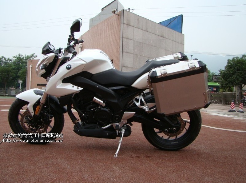 无极lx650边箱 - 摩托车论坛 - 隆鑫摩托 - 摩托车