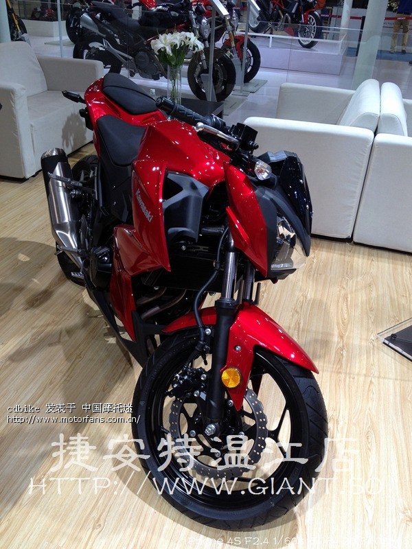 第十六届成都国际汽车展览会川崎Z250+价值¥