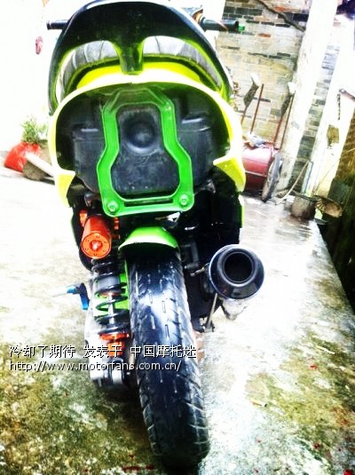 我们喜欢玩车,返并不代表飙车,我们是机车迷,但