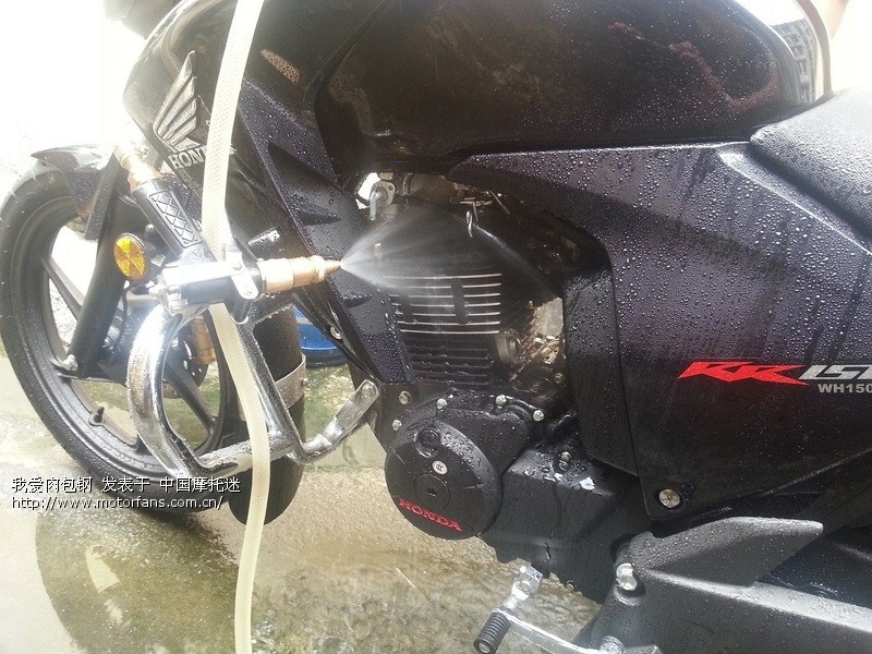 今天上挡泥胶,给排气管加机油,水磨鸡头 - 五羊