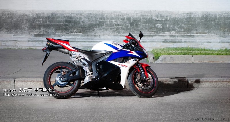 啧啧~HONDA CBR300R价格35000上下,看版花