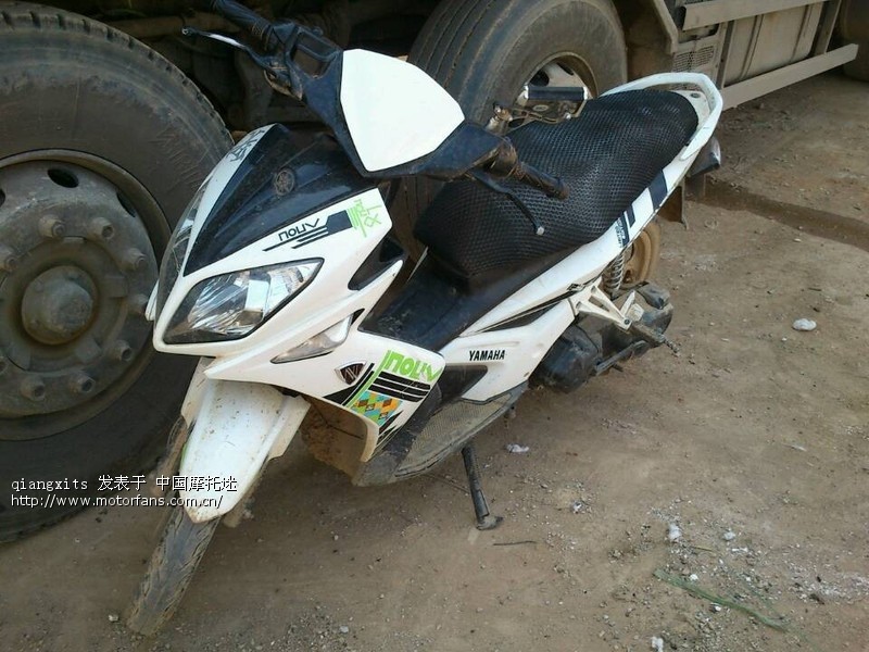 越南货场看见的雅马哈弯梁· - 弯梁世界 - 摩托