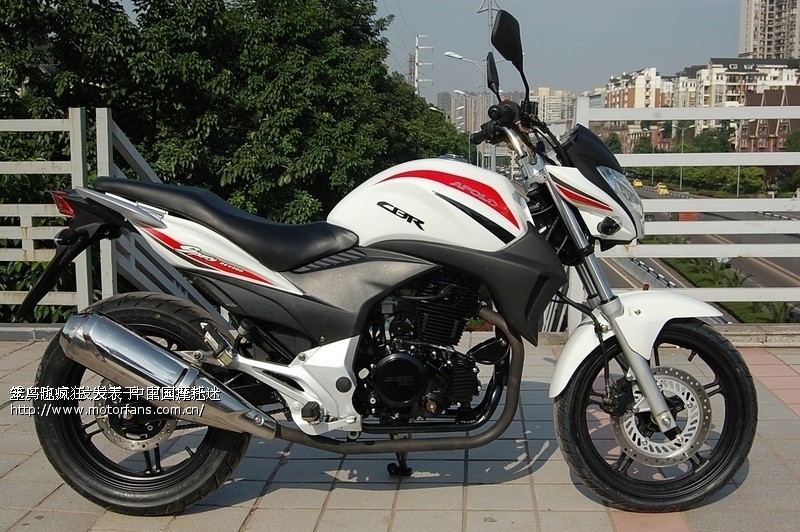 如果有仿的川崎z250,那也不错啊,有没有厂会仿