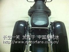 请教~ 新款的gz150a 刹车灯能移到向老款gz15