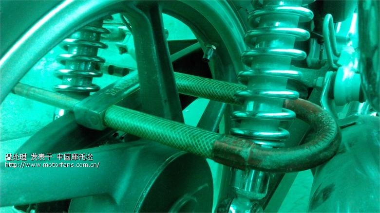 增加暴力开锁难度的锁车方法 - 新大洲本田 - 摩