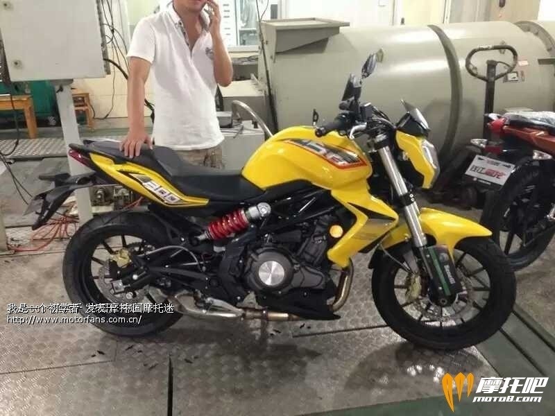 蓝宝龙300首次出现正式场合 - 摩托车论坛 - 摩