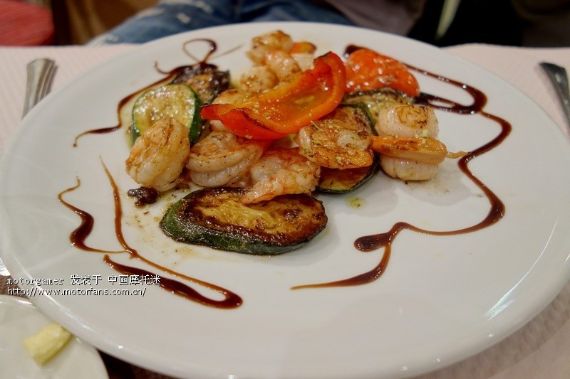 红色Vespa漫游巴黎 - 上海摩友交流区 - 摩托车