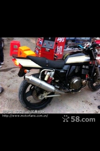 求教 川崎zrx400是什么时候出的厂?现在买要多