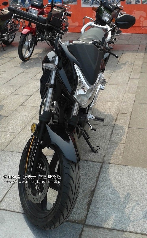 实拍轰轰烈hl250-3a摩托车