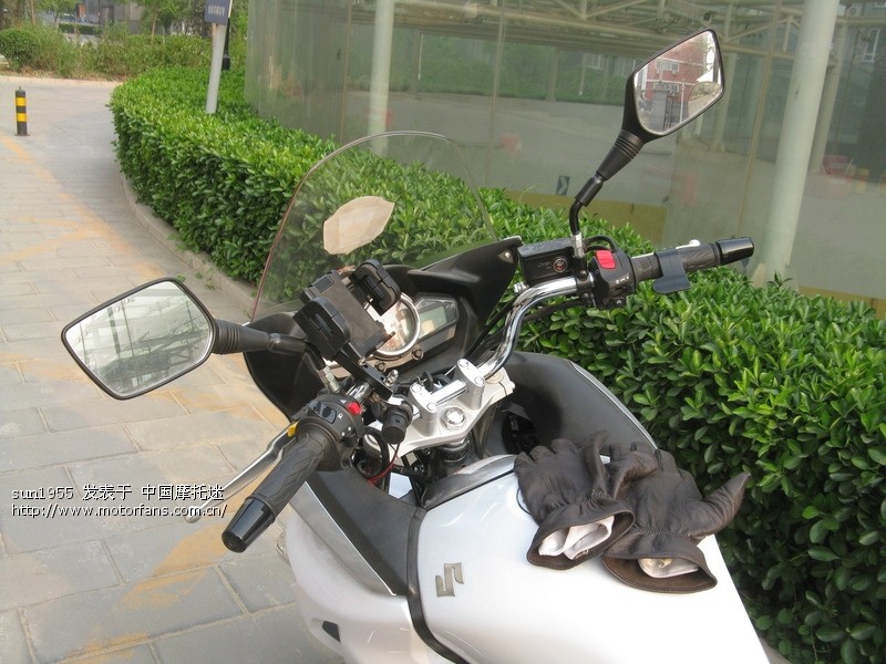 导航支架和USB充电器 - 豪爵铃木-骑式车讨论