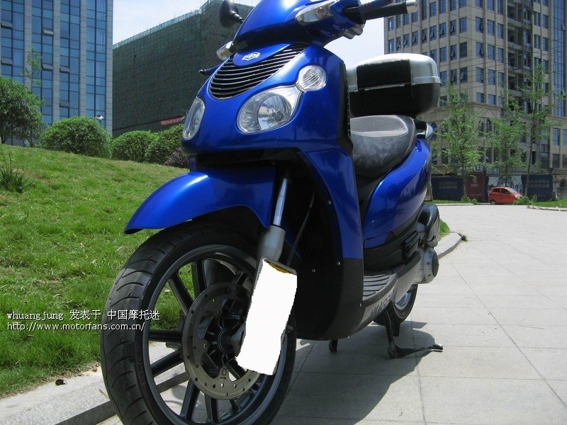 标题 个人转让全进口意大利比亚乔踏板摩托车