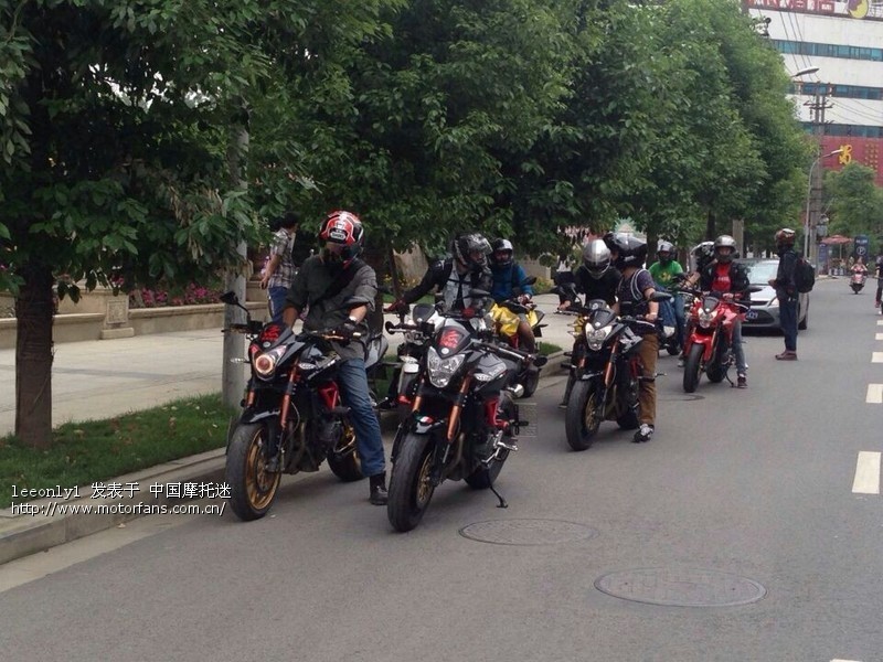 成都湾岸重车携手四川贝纳利机车安全骑行分享