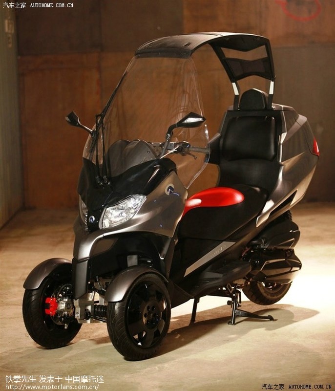 2014年 意大利Adiva AD3 300 敞篷版摩托车(其