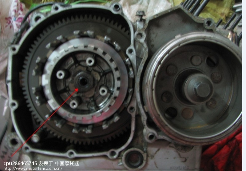 离合器固定螺丝怎么拆下来啊? - 维修改装 - 摩