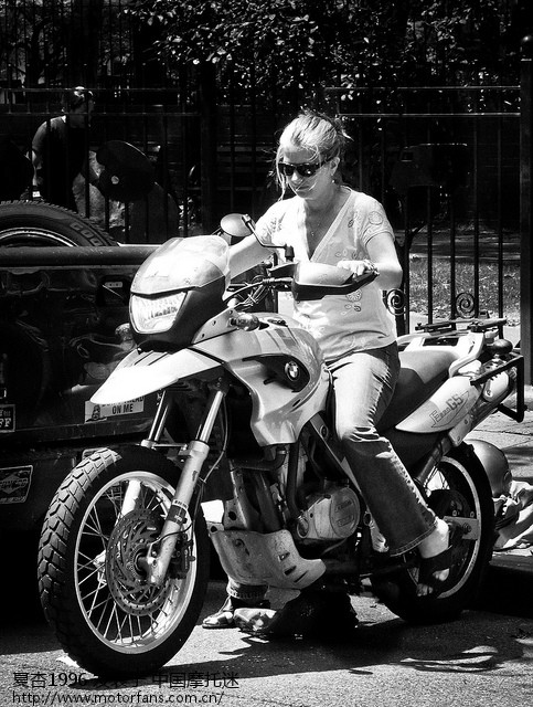 【转】宝鸡摩托爱好者开车去泰国的游记,大量