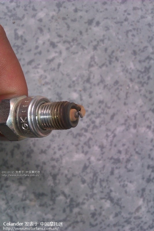 大神们进来看看我的火花塞烧的如何(附带美女