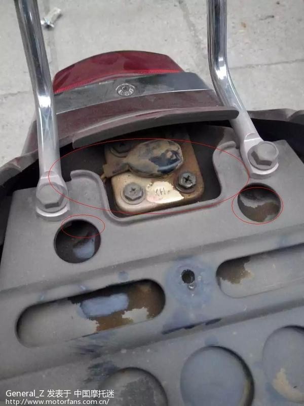 求助踏板车的吊架缓冲垫和邮箱传感器漏油咋整