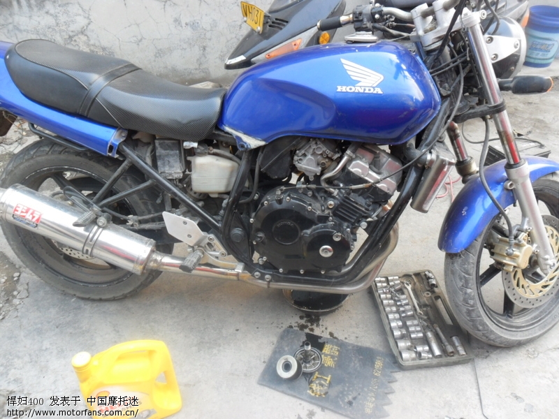 4缸250 自己换机油 美女前来助兴 嘎嘎 - 维修改