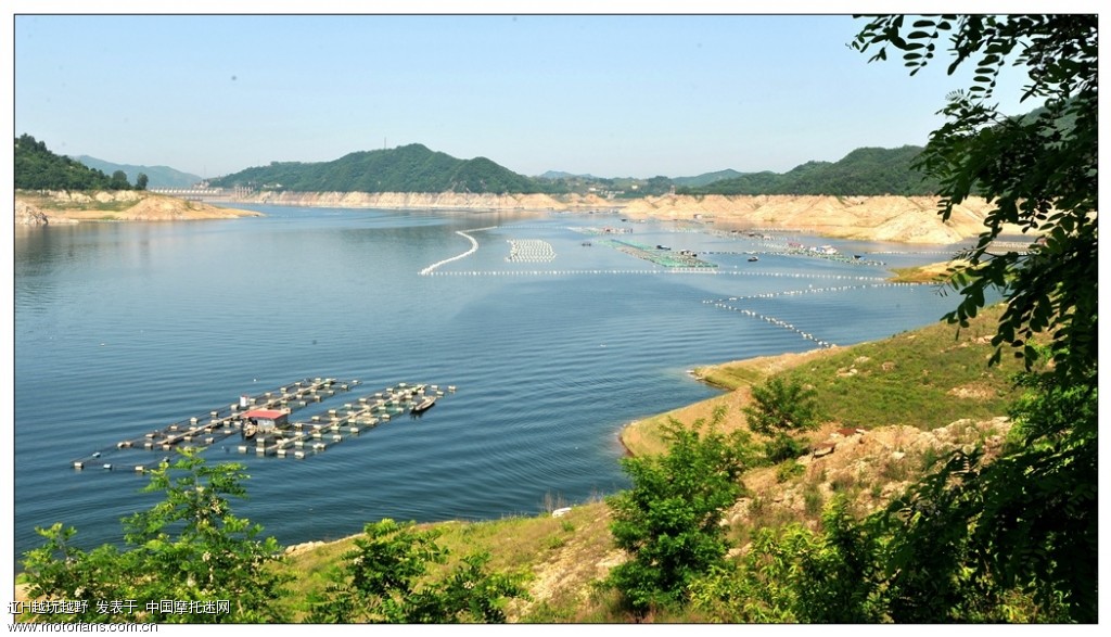 欣赏辽宁宽甸千岛湖风光