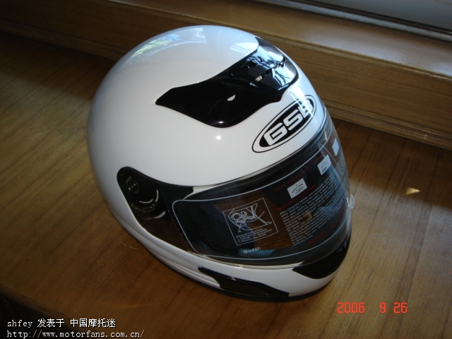 想买GSB205和GSB302的头盔,各位帮忙推荐一