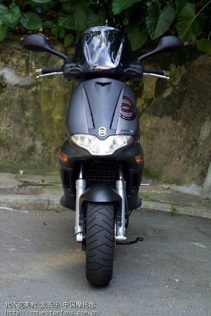 我的意大利原装VXR200小踏板,顶风开还140 !