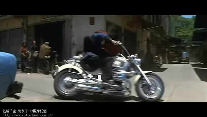 007明日帝国中的黄色宝马车? - 天下大排 - 宝马