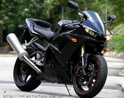 请斑竹鉴定一下这款R6是不是04款滴? - 天下大