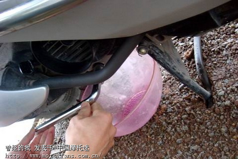 喜悦100换机油(有图) - 踏板论坛 - 摩托车论坛