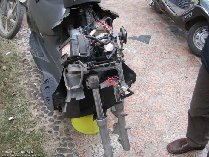 天客换前减震器液压油 - 维修改装 - 摩托车论坛