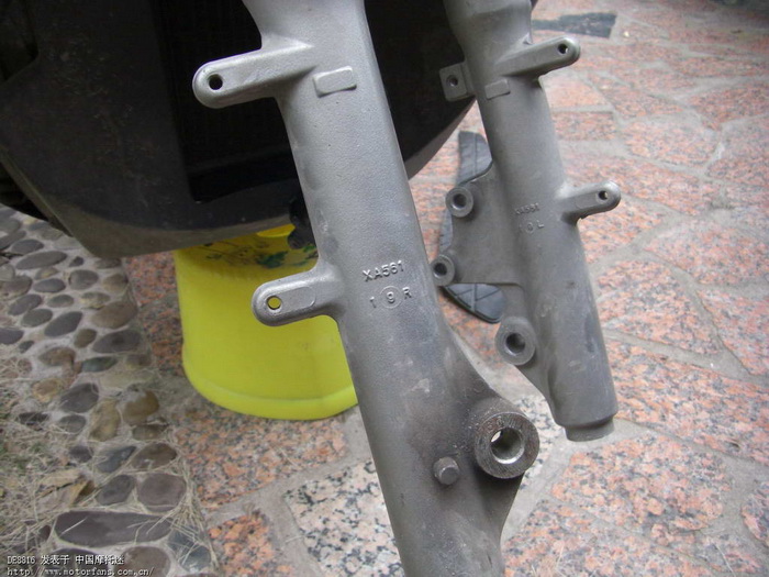 天客换前减震器液压油 - 维修改装 - 摩托车论坛