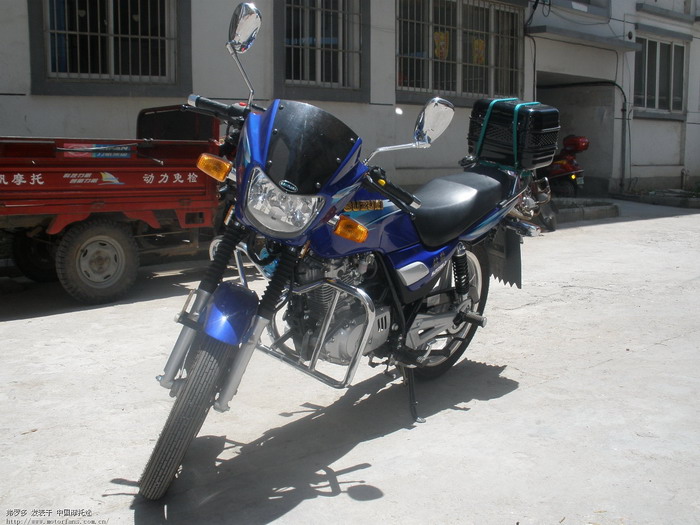 钻豹125K-2换真空胎 - 豪爵铃木 - 摩托车论坛