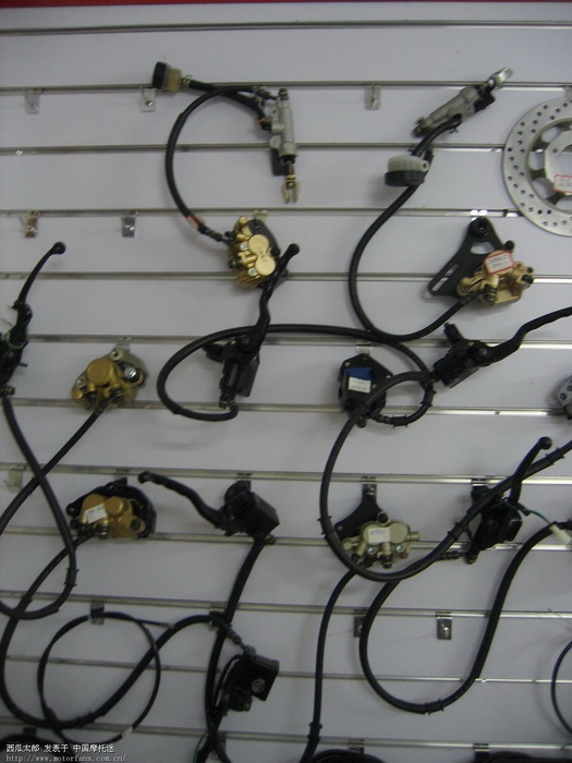 广州罗冲围摩托车配件城~全是做批发生意~超