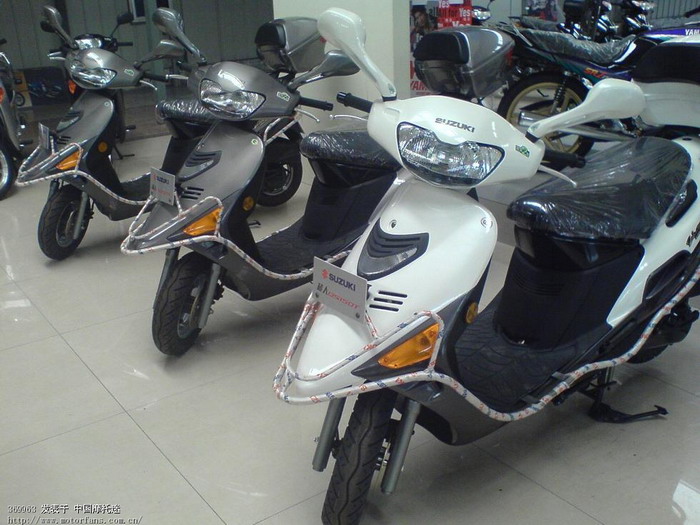 轻骑铃木锋彩QS125T-3,及百公里的油耗问题.