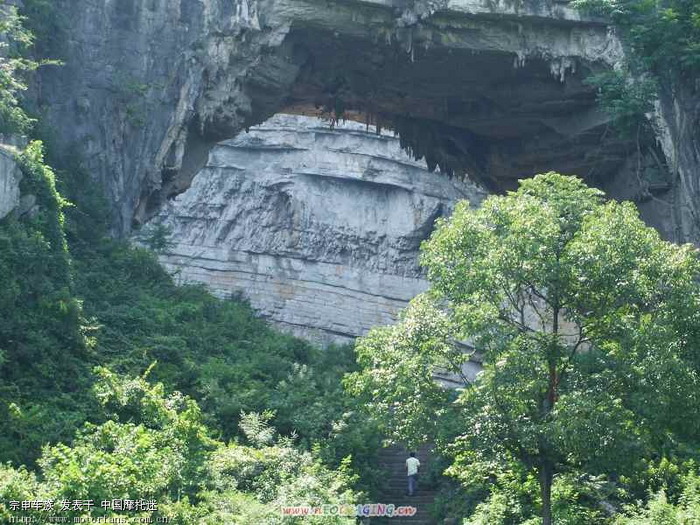 湘南摩旅道县游月岩
