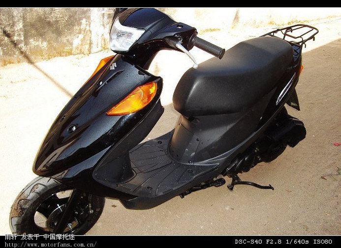 全日本125CC销量第一的铃木电喷V125踏板 -