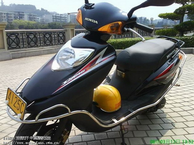 五羊本田佳颖运动版vs雅马哈丽鹰125 2选1 - 踏