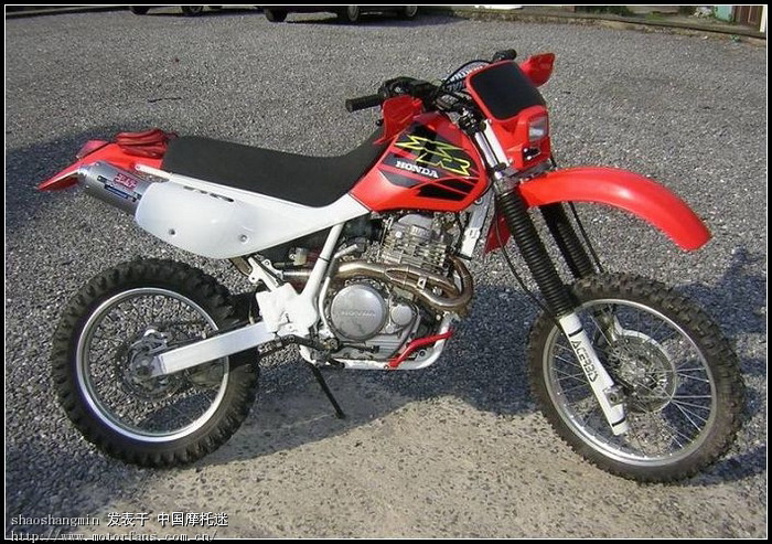 600cc的大单缸,此车比较挑人,要有技术,有身高