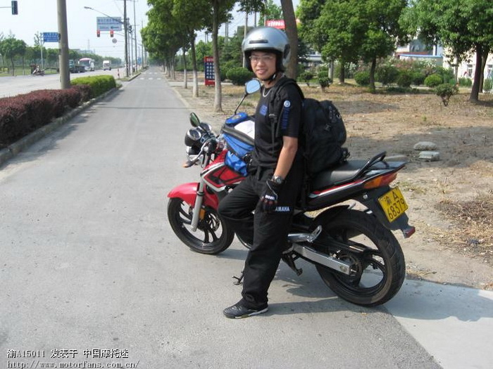 今天刚买的AGV头盔. 上图. 送AGV内裤(原厂)