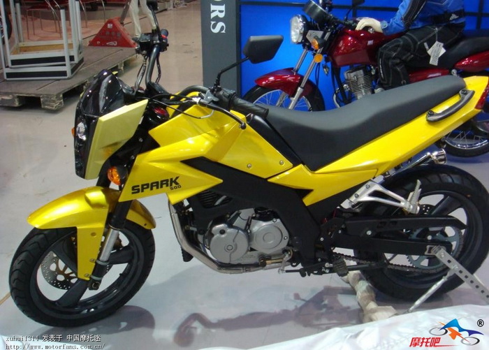 披露国产500CC公路跑车(转自摩托吧) - 摩托车