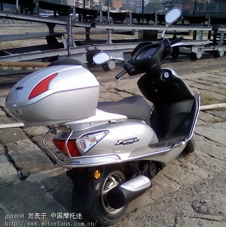 我的摩托人生及才买的本田飞梦,看看漂亮不呵