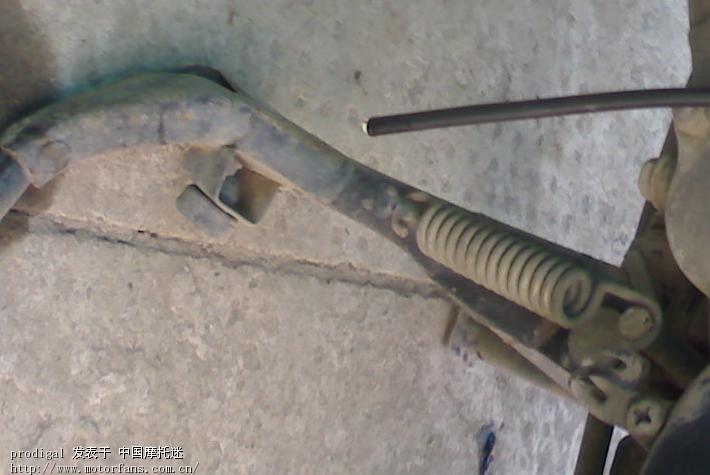 求助:金巨星漏汽油!有图 - 踏板论坛 - 铃木踏板