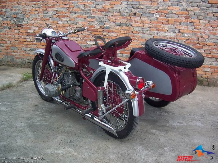 请问上海一辆三轮跨子带牌多少钱 - 上海摩友交