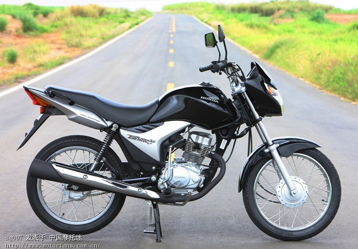 2008版CG150 TITAN 用的是化油器,按配置不同分3个型号: KS(脚起动)价格为5744雷亚尔(巴西货币单位); ES(电起动)价格为6322雷亚尔; ESD(电起动前碟刹)价格为6679雷亚尔。 2009版CG150 TITAN 改为了PGM-FI电喷,同样也分3个型号: KS价格为6040雷亚尔; ES价格为6590雷亚尔; ESD价格为6990雷亚尔。