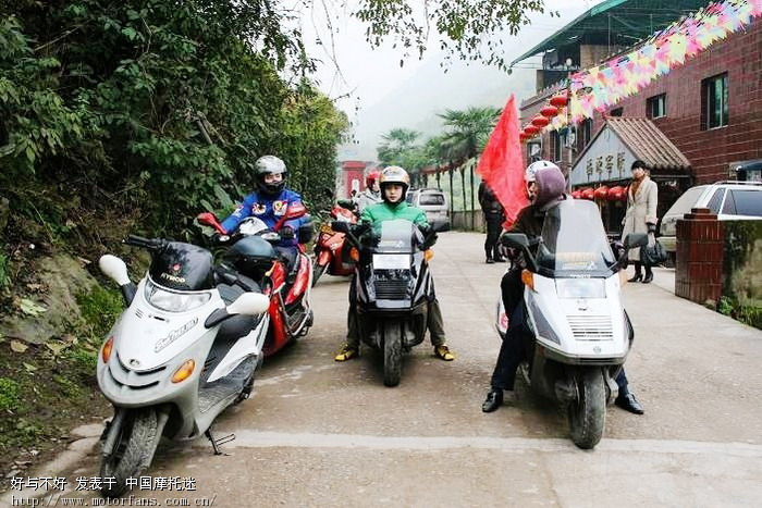 请问这里有骑常州光阳CK150T-A(DINK150,AP