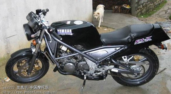 120了,在跑道上飞奔得来的,旁边用激光测速仪