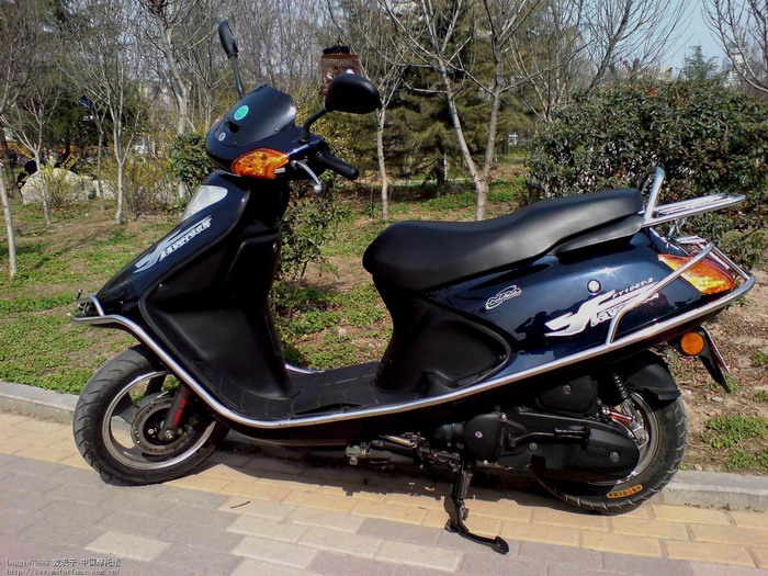 购买了飞鹰fy100t-2摩托车