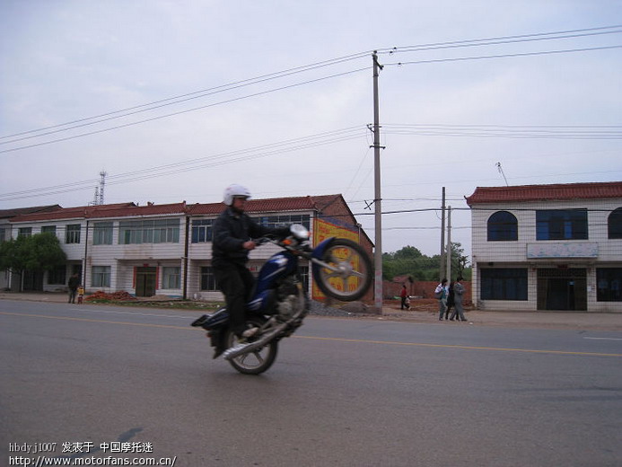 暴力测试SUZUKI GT125的性能 - 摩托车论坛 -