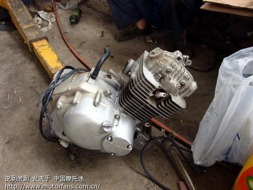 钻豹157开头的发动机换装F401开头的发动机 