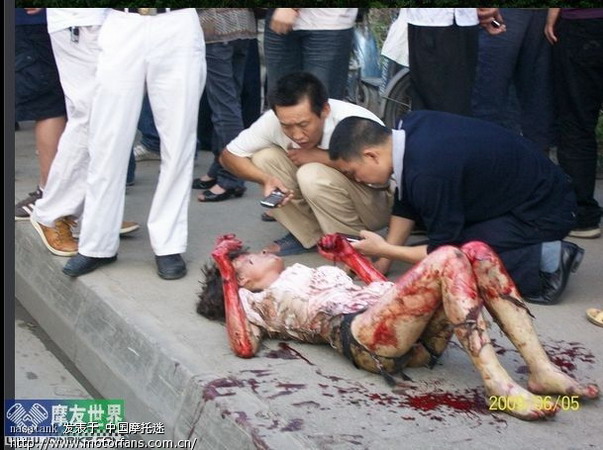 成都公交惨案 (多图) - 四川摩友交流区 - 摩托车