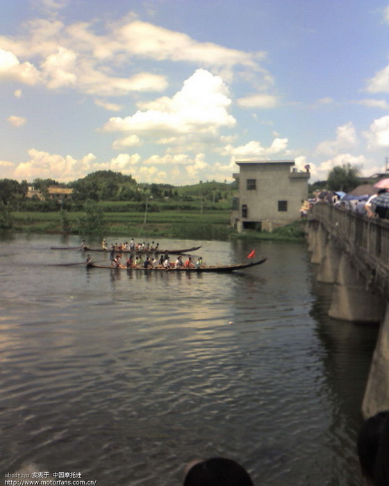 6月27日宜春摩友到西村大村村看划龙船比赛 -